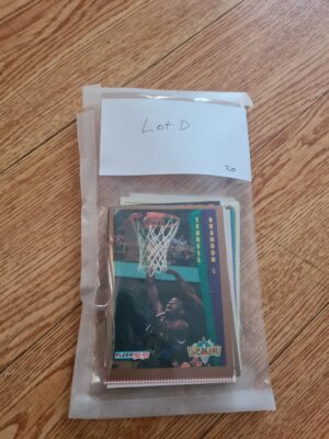 Lot of 20 sports cards basketball football & general memoribilia - Image 5